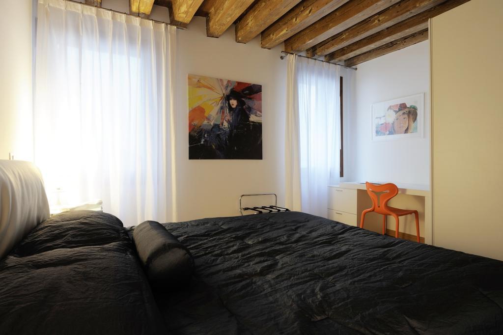 The Lion'S House Apt1 Βενετία Δωμάτιο φωτογραφία