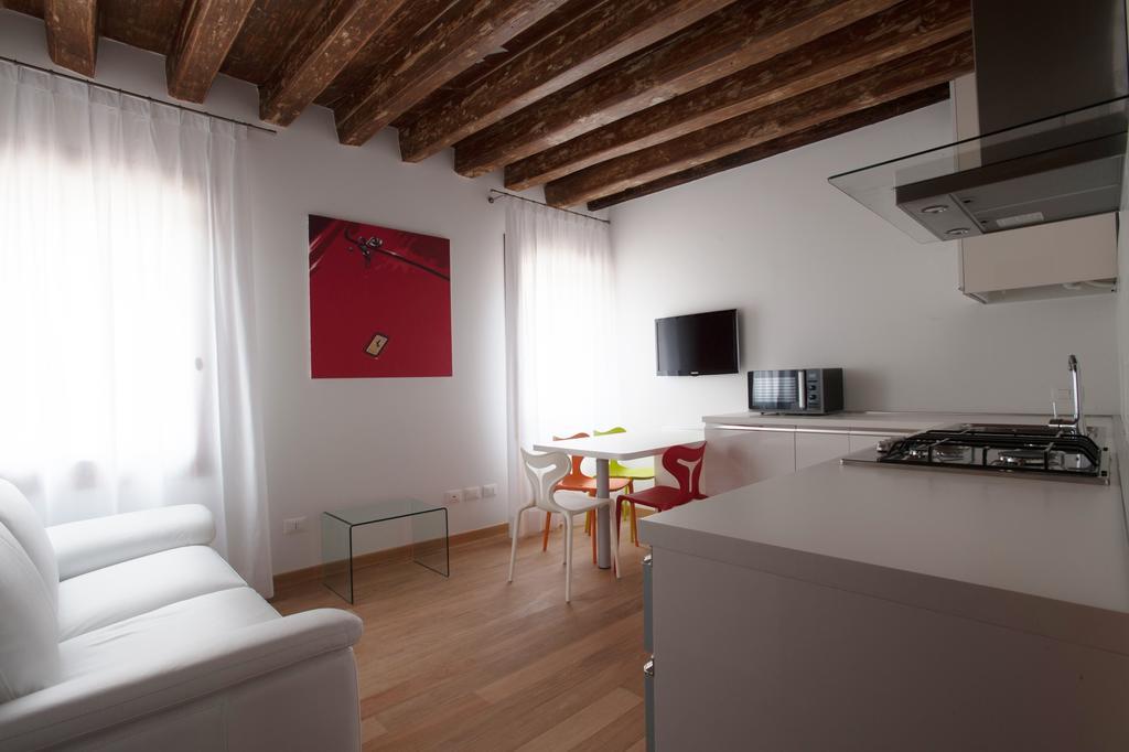 The Lion'S House Apt1 Βενετία Δωμάτιο φωτογραφία