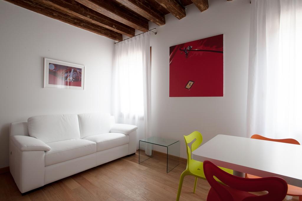 The Lion'S House Apt1 Βενετία Δωμάτιο φωτογραφία