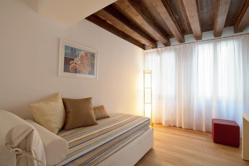 The Lion'S House Apt1 Βενετία Δωμάτιο φωτογραφία